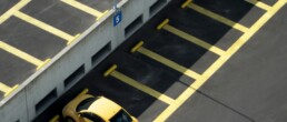 Ondernemer vergelijkt de kosten van een zakelijke auto met een privéauto